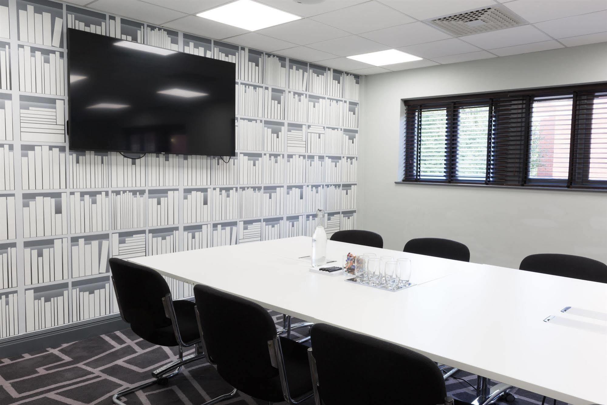 Village Hotel Warrington Luaran gambar
